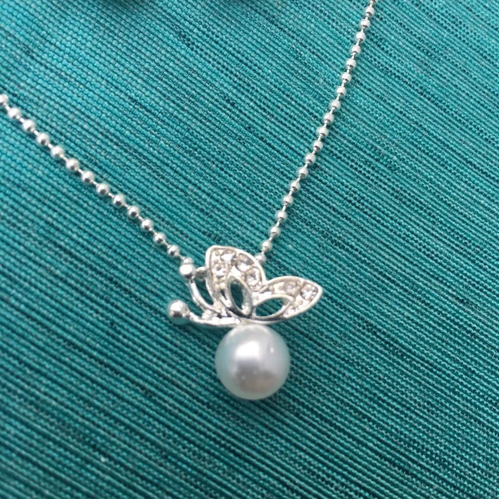 Butterfly Jewelry Set - Picture 6 of 7